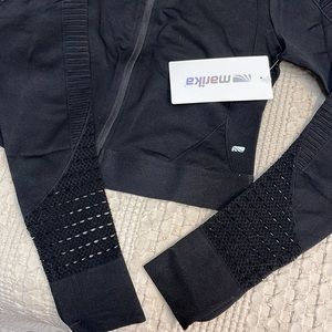 🖤 Sportswear Long sleeve Black Top!